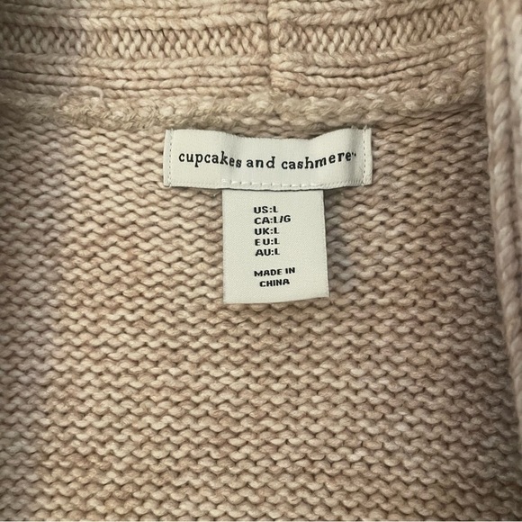 CUPCAKES & CASHMERE Cable Knit Fringe Hem Long Open Cardigan - Picture 3 of 4